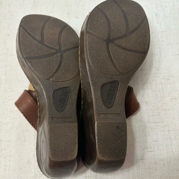 Born Women's Tan Leather Wedge Sandals - Picture 5 of 7